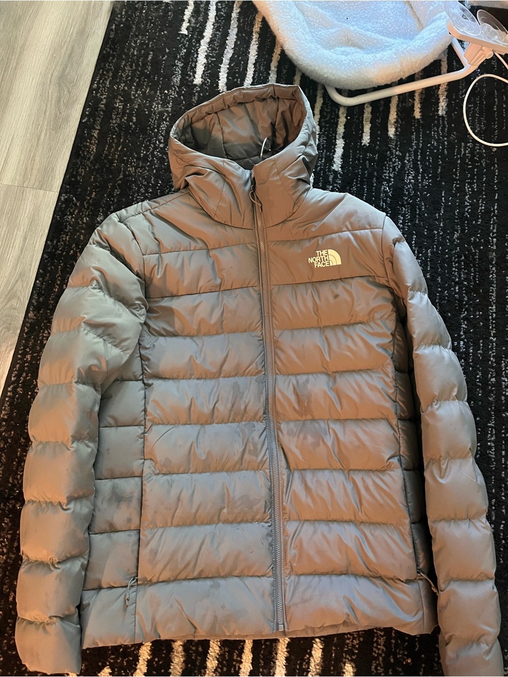 The North Face Hooded Puffer Jacket - Gray